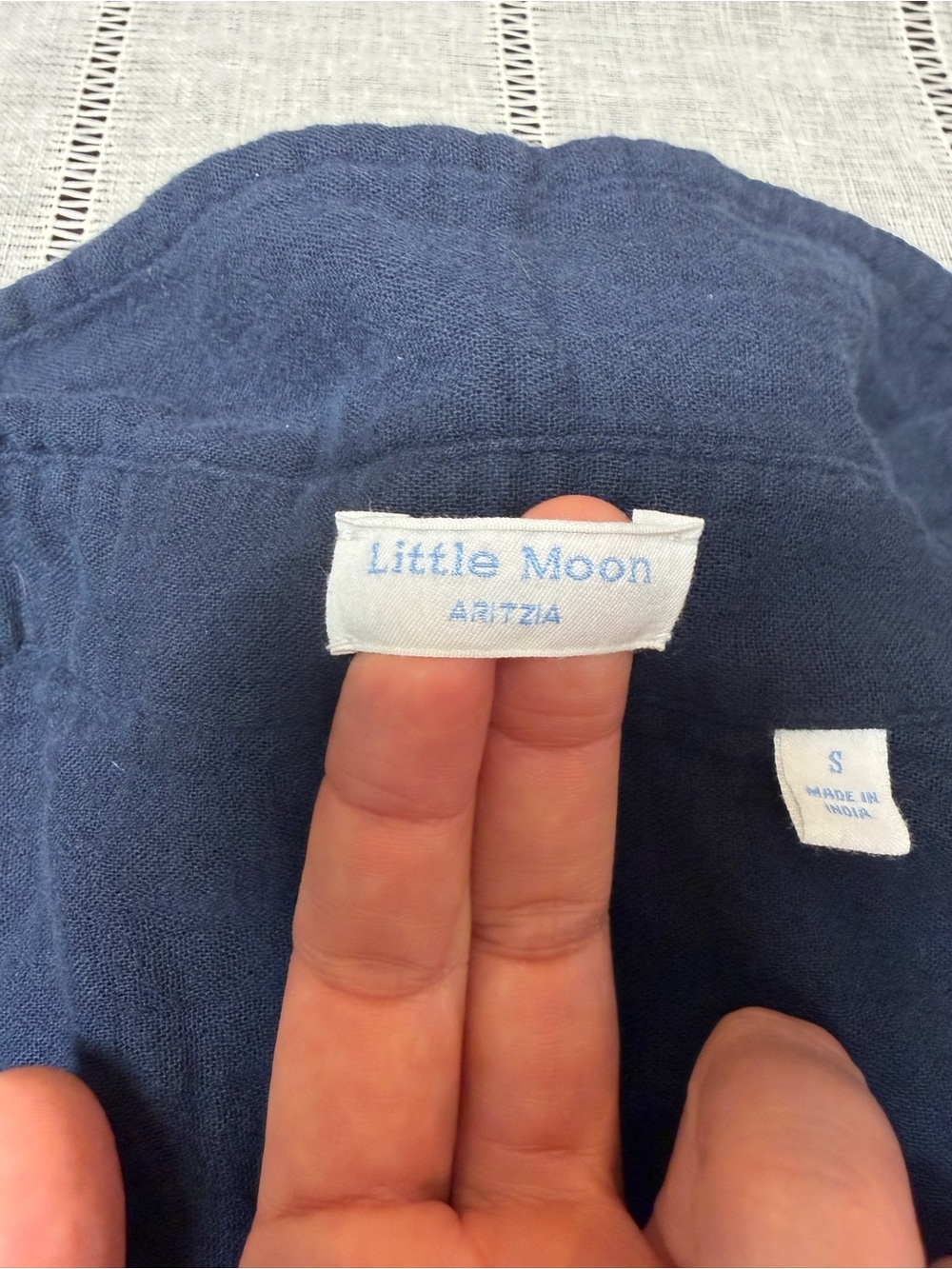 Aritzia Little Moon Women's Sail Shirt 100% Cotton Button-Up Gauze Navy Size Sm - Picture 7 of 15